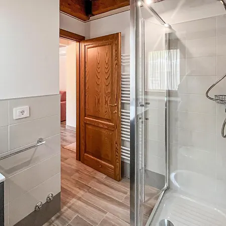 2 Bedroom Lovely In Holiday home *